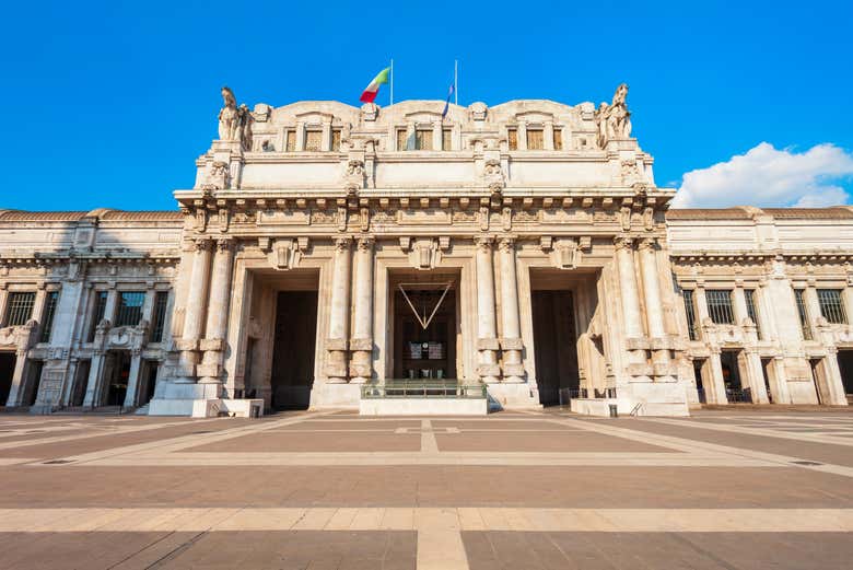 Visit Milan with an easy transfer from Linate Airport