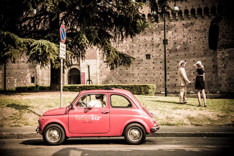 See Milan from a class Fiat 500